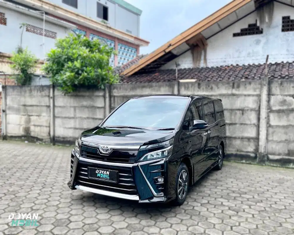 Toyota Voxy 2018 matic