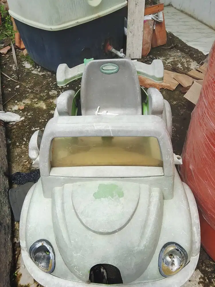 Mobil anak aki.se adanya