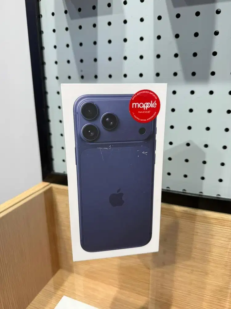 Iphone 17 promax 256GB deep blue new