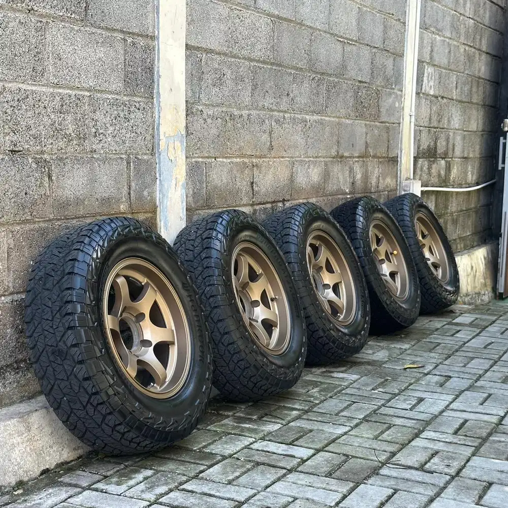 Velg Ring 16 HSR Tokyo  & Ban Hankook Dynapro Extreme At 225/70/R17