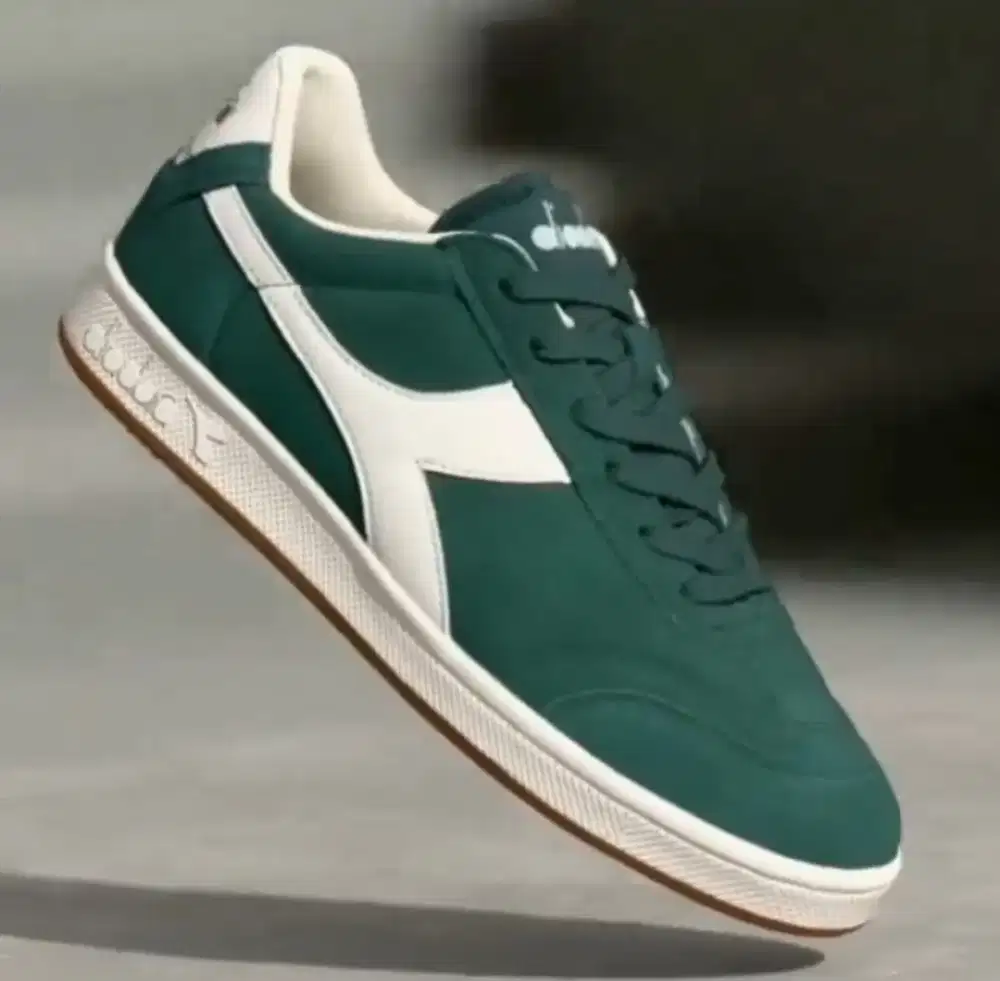 Sepatu diadora sneaker kulit size 42 murah