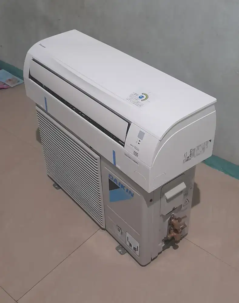 Jual ac daikin thailand 1/2pk R32 masih mulus ori ful