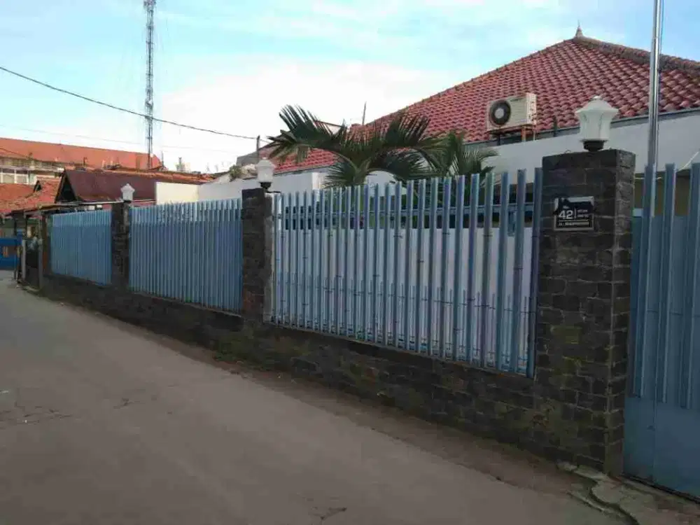 Dijual 1 Rumah dan 6 unit kontrakan di Pondok Labu Jakarta Selatan