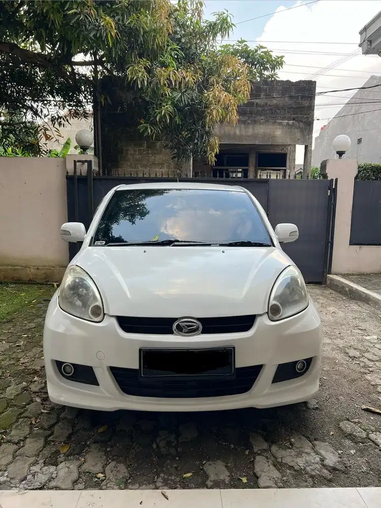 Sirion RS 1.3 AT 2010 Putih