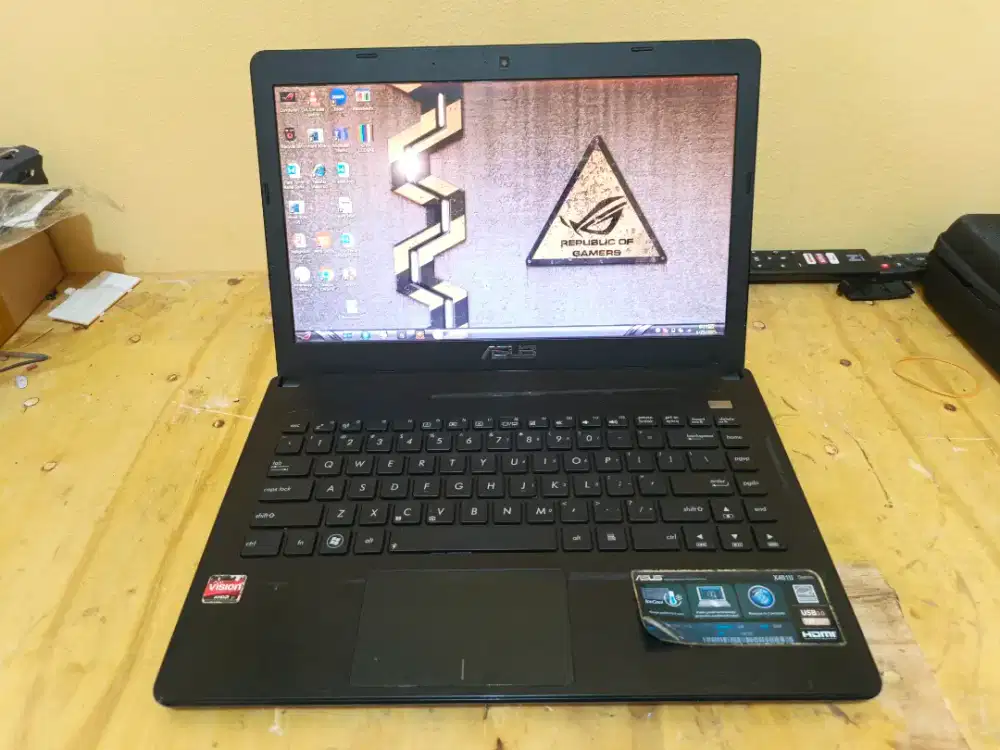 Laptop Asus X401U Amd C60 Ram 2Gb Hdd 320Gb Model Slim