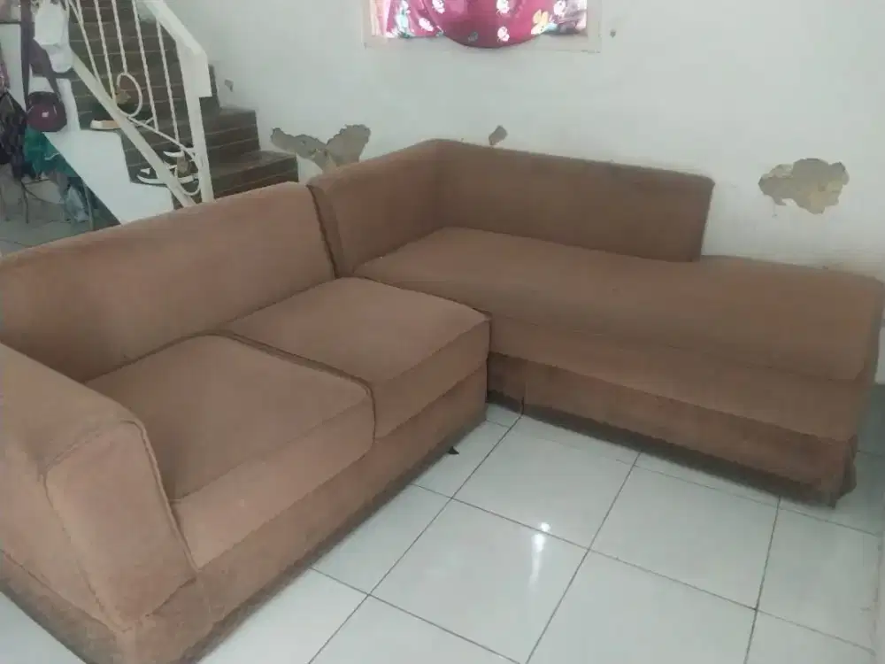 Sofa panjang, warna coklat
