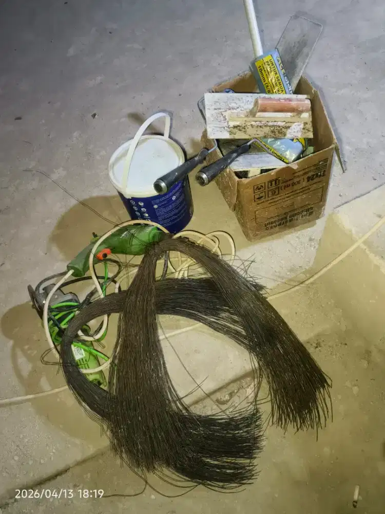 Alat kerja. Untuk keperluan pekerjaan