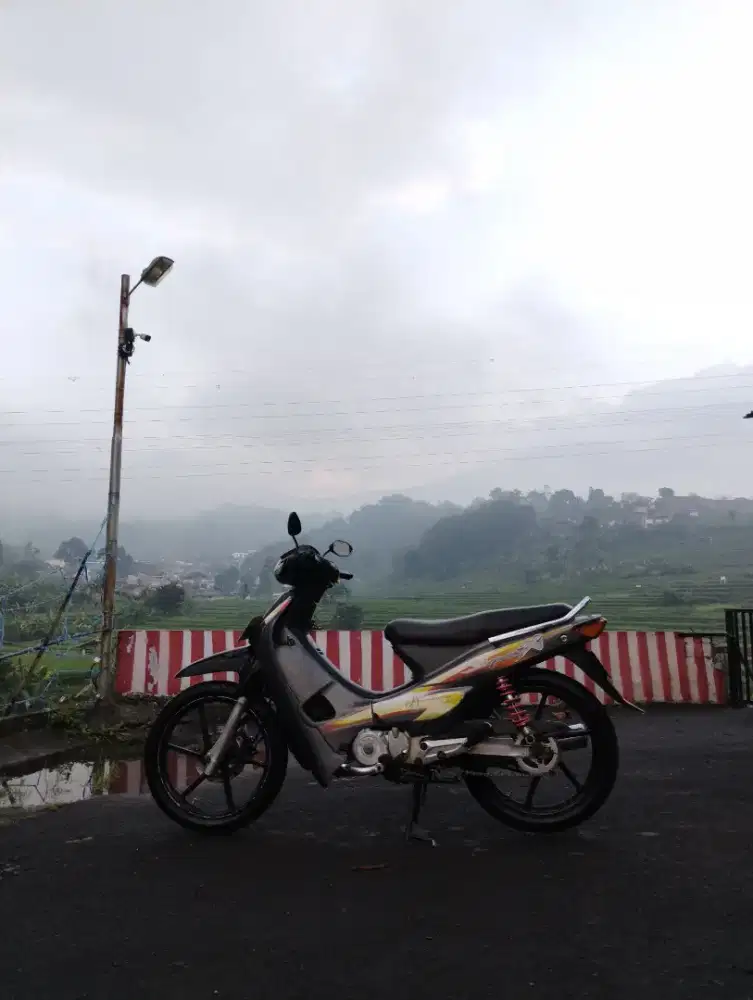 Honda Supra X 100 Asli Abu