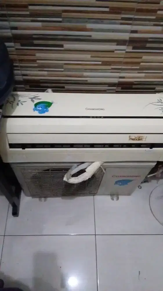 Ac 1/2 PK  gransi normal freon penuh