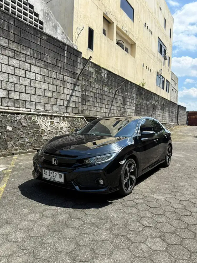 HONDA CIVIC TURBO 1.5 HATCHBACK