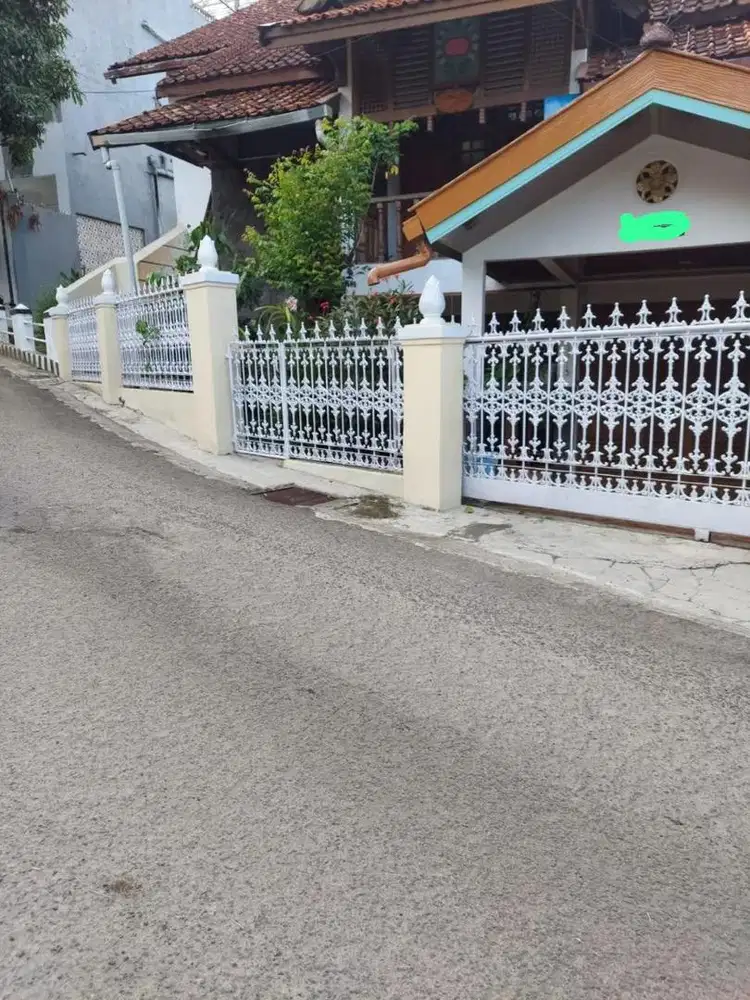 RUMAH 8 KT  UJUNGBERUNG BANDUNG TIMUR