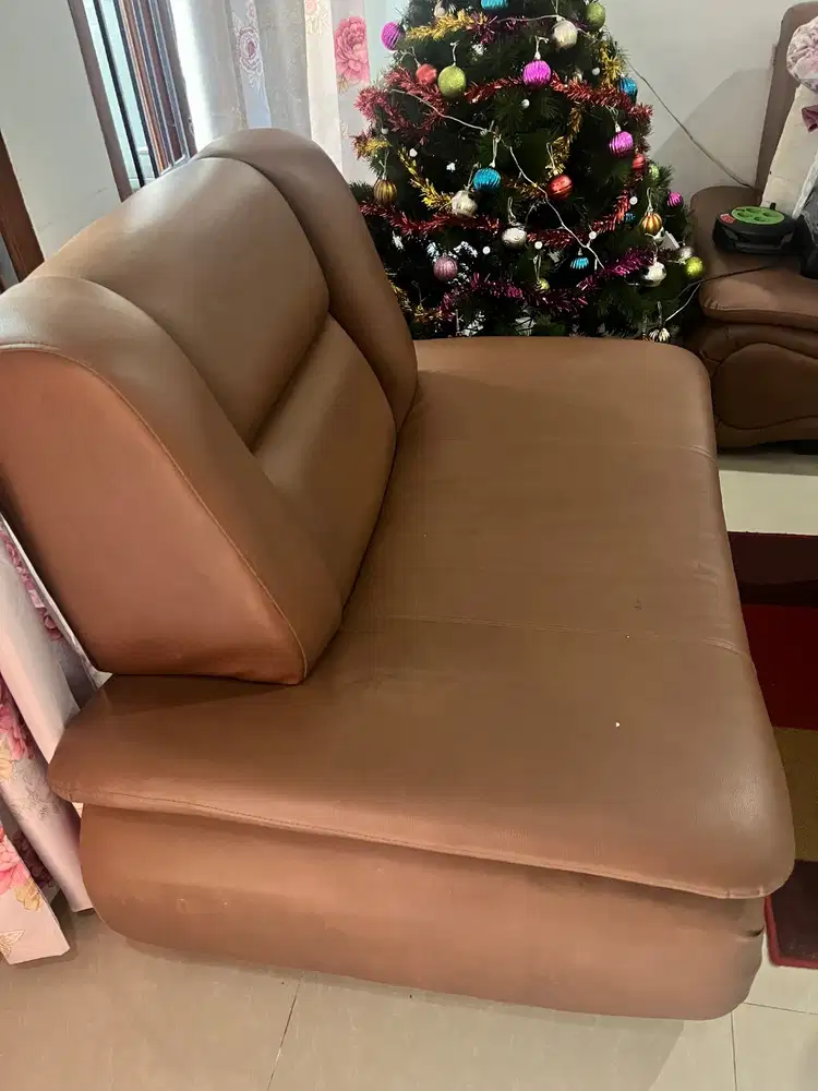 Preloved Maggio Sofa 3+1+1