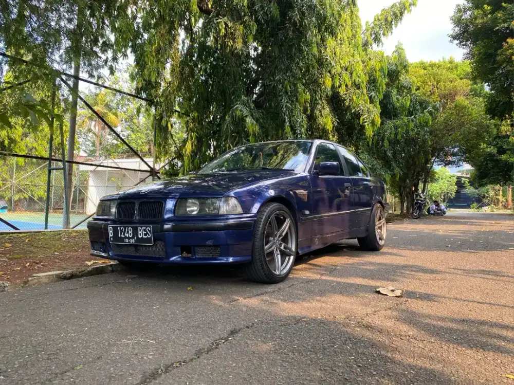 BMW E36 318i 1992 Mulus