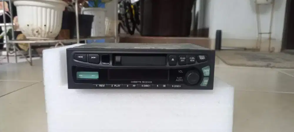 Head Unit Single Din merk Alpine ex Kijang LGX