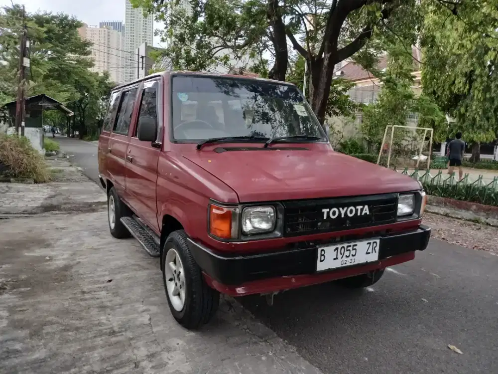 Toyota kijang thn 1993 orian km 40rb Rp 47jt