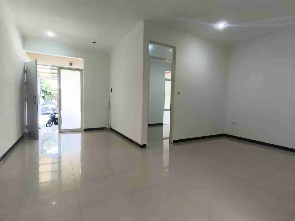 Murah dan Nyaman siap pindahan di taman Kopo indah 5 sommerville