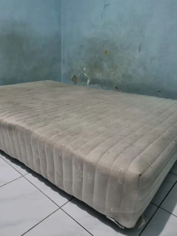 Dijual Kasur  sorong bawah Twin set merk COMFORTA