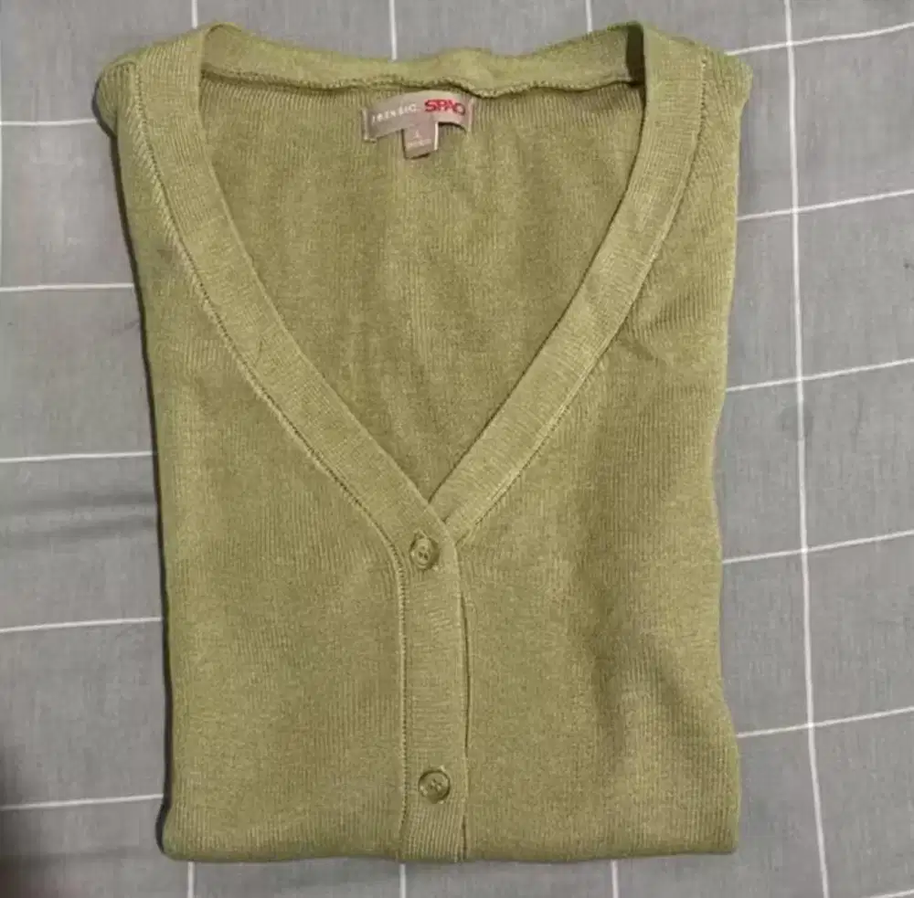 Preloved Atasan SPAO Hijau Lengan Pendek (minus)