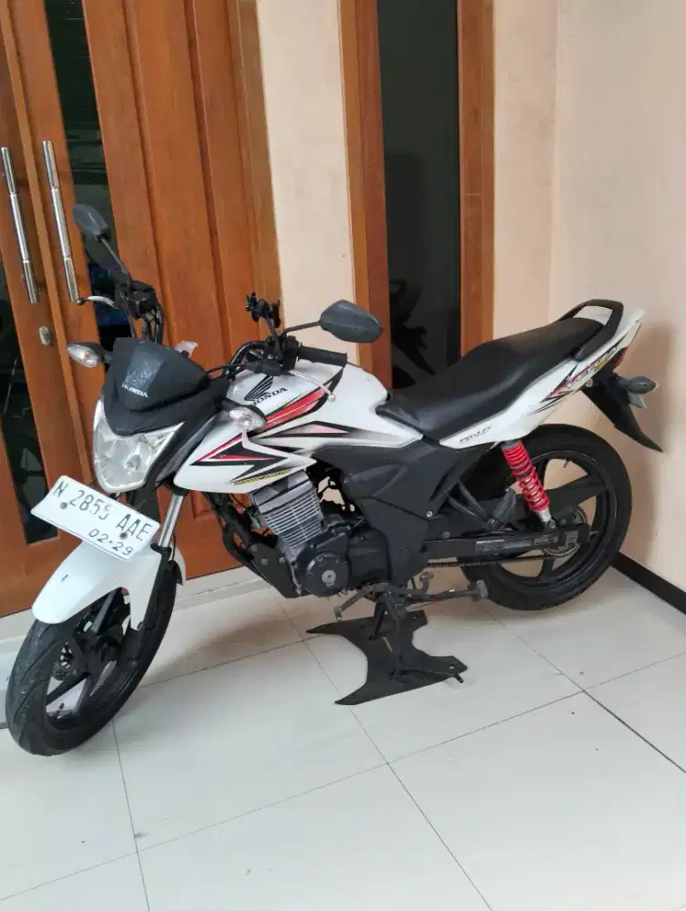 Honda Versa tahun 2014