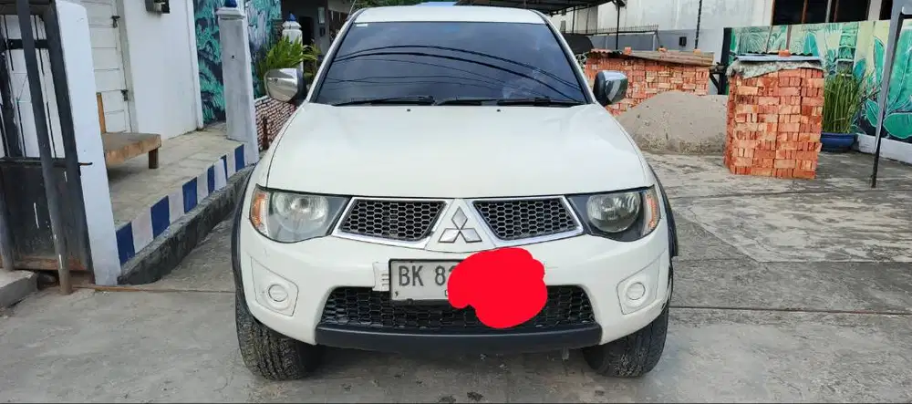 Strada triton GLS 2.5 manual 2011