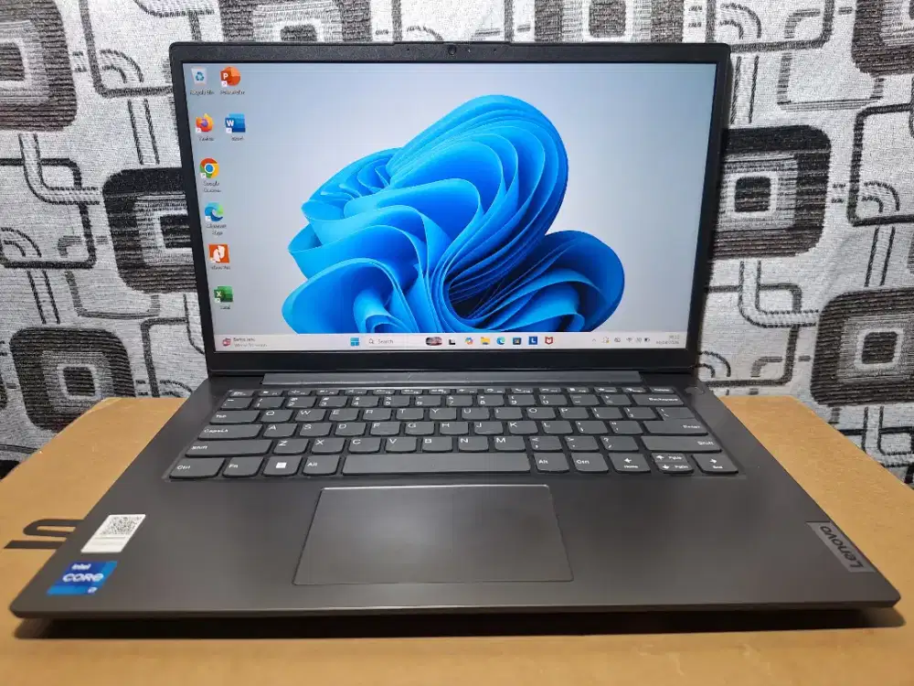 Laptop Lenovo V14 G3 Core i7 gen 12 super cepat siap pakai mantap