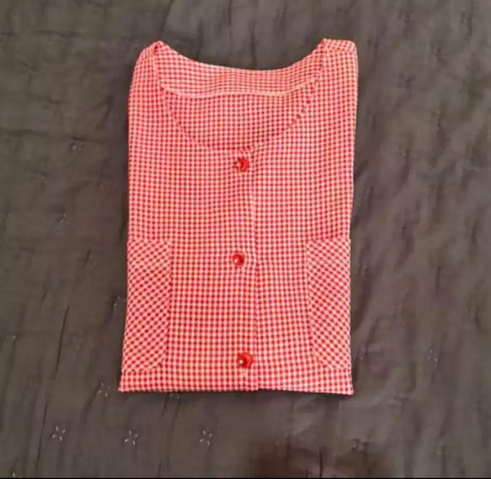 Preloved Blouse Kotak-Kotak Merah