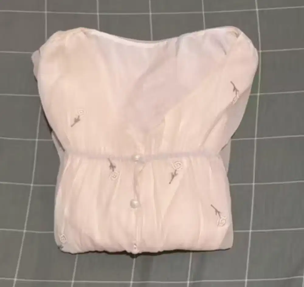 Preloved Blouse Bunga Lengan Balon Koreanstyle