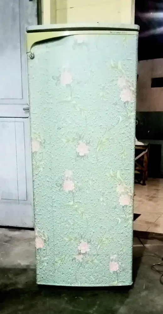 DIJUAL KULKAS SHARP 1pintu