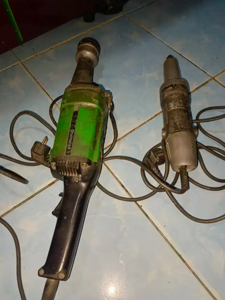 Gerinda poles tangan