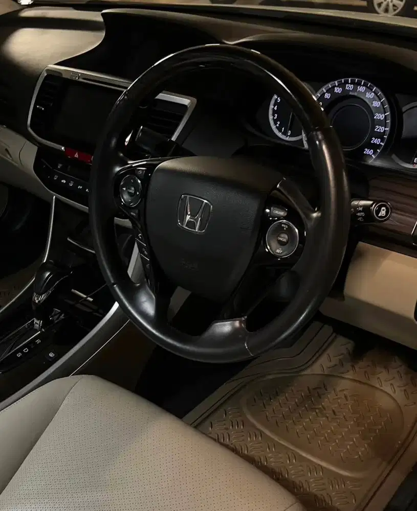 Honda Accord 2016 Bensin