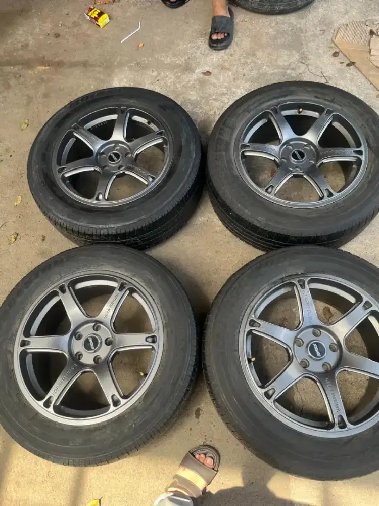 Velg te37 ring 18 pcd 5x114,3 ET 40 ban 235/60 R18 4pcs