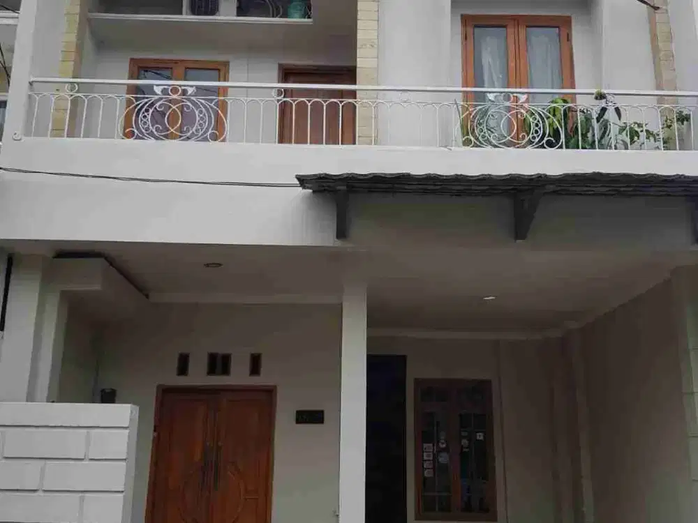 Dijual Rumah 2.25 Lantai 5 Kamar di Permata Kranggan Cibubur