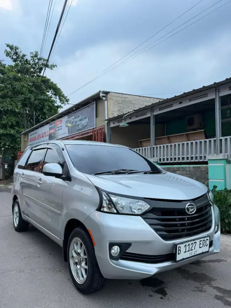 Xenia R Deluxe 2017 MT