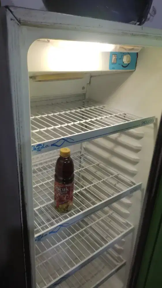 Jual showcase dingin