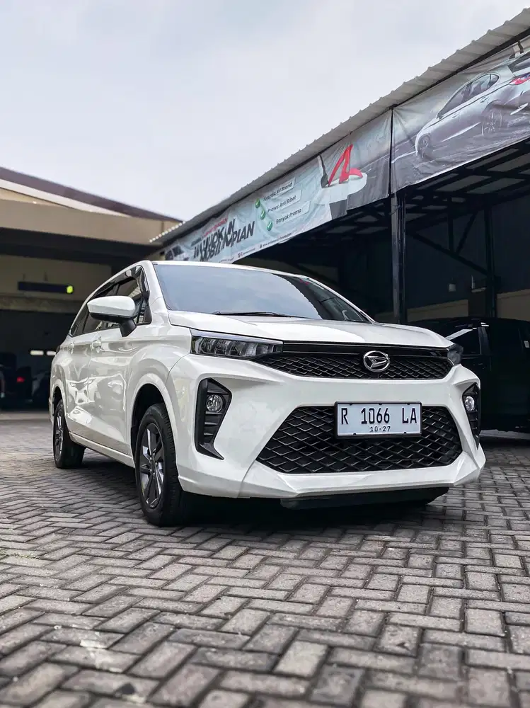 Xenia 1.3 R CVT 2022 Putih