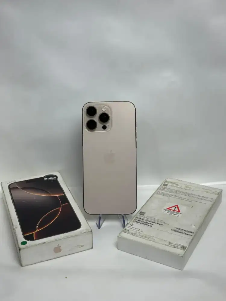 Iphone 16 promax desert titanium