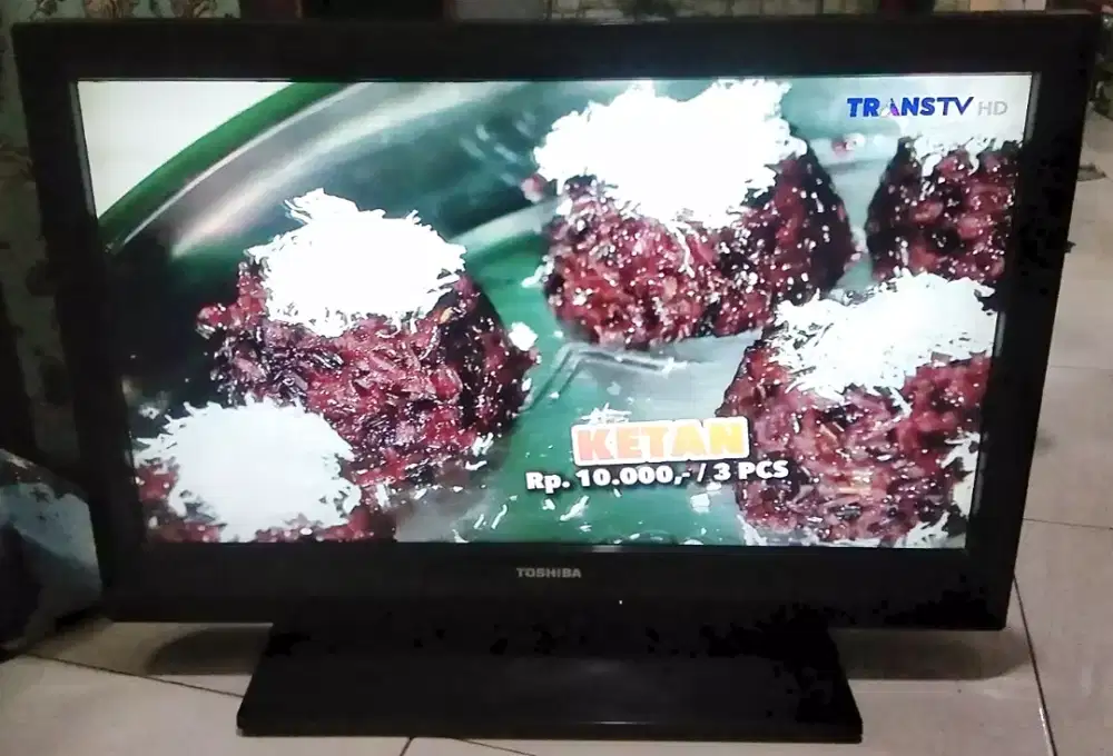 TV LED 32 INC TOSHIBA BAGUS GAMBAR BENING DAN NORMAL # WISMA ASRI#