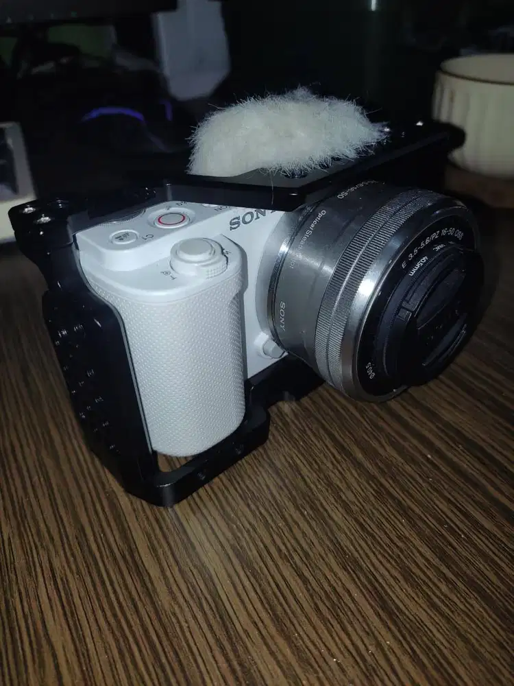 Sony ZV-E10 4K bonus lensa, hardcase, MMC second kualitas terbaik