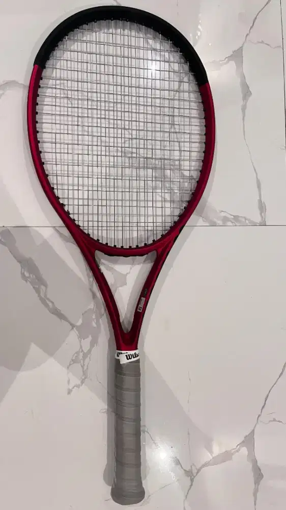 Raket Tennis Wilson Clash V2 Maroon Baru 2 Kali Pakai