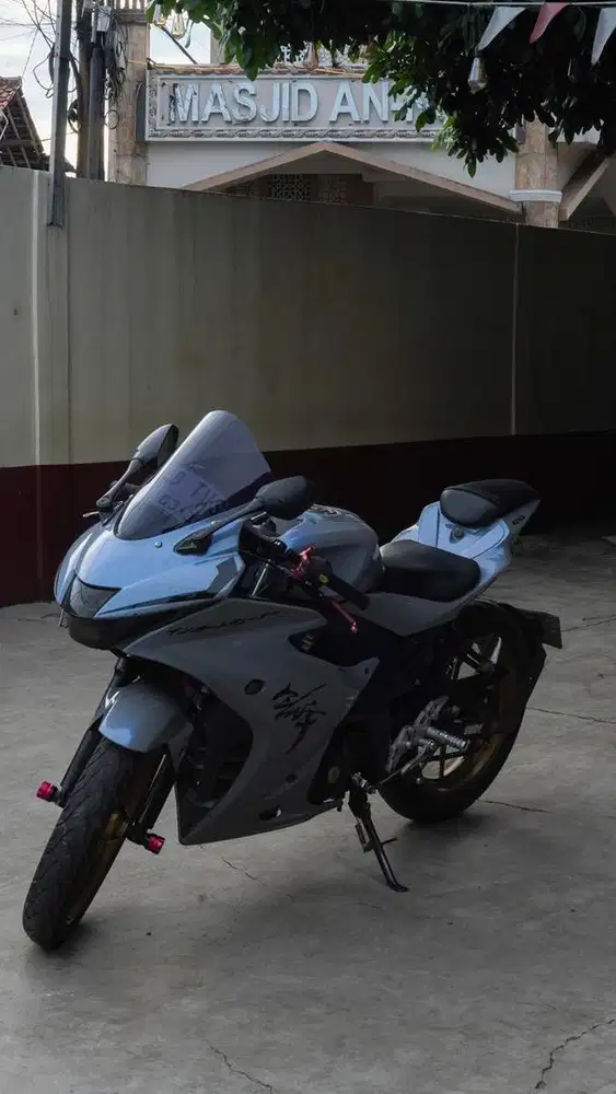 SUXUKI GSX R150 2017 - GRESS UNIT MULUS (GRAY MIX BLUE)