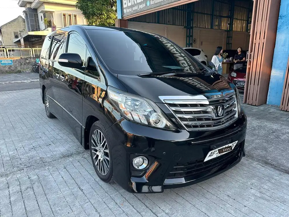 TOYOTA ALPARD S 2012 Matic Hitam