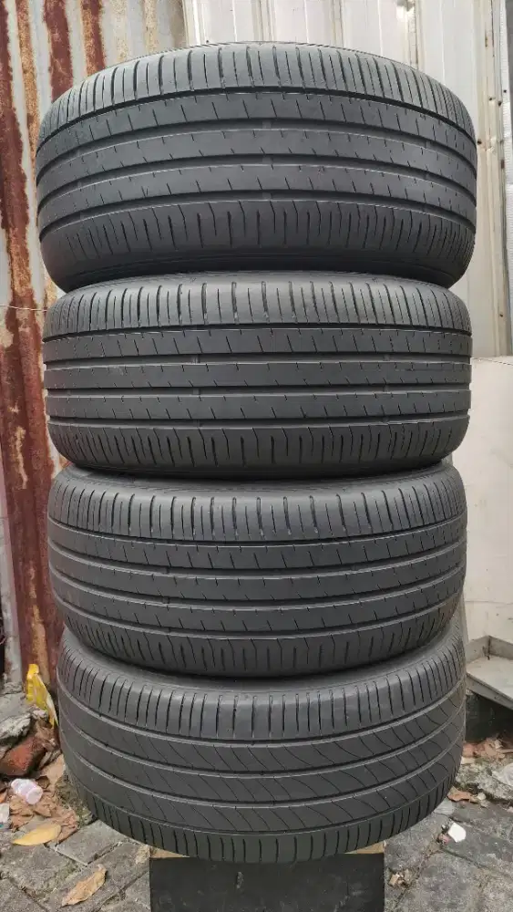 Ban Falken & Michelin 235/50 R18 (4pc)