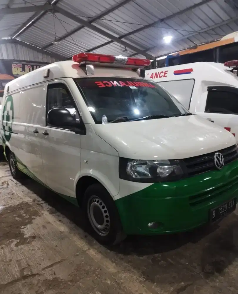 VW Transporter Ambulance Kilometer Low