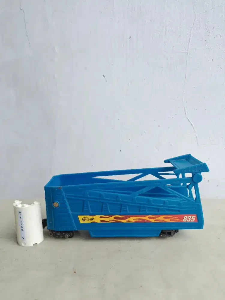 Hot Wheels Power Express Cargo Wagon Train Biru Diecast Mainan Kereta