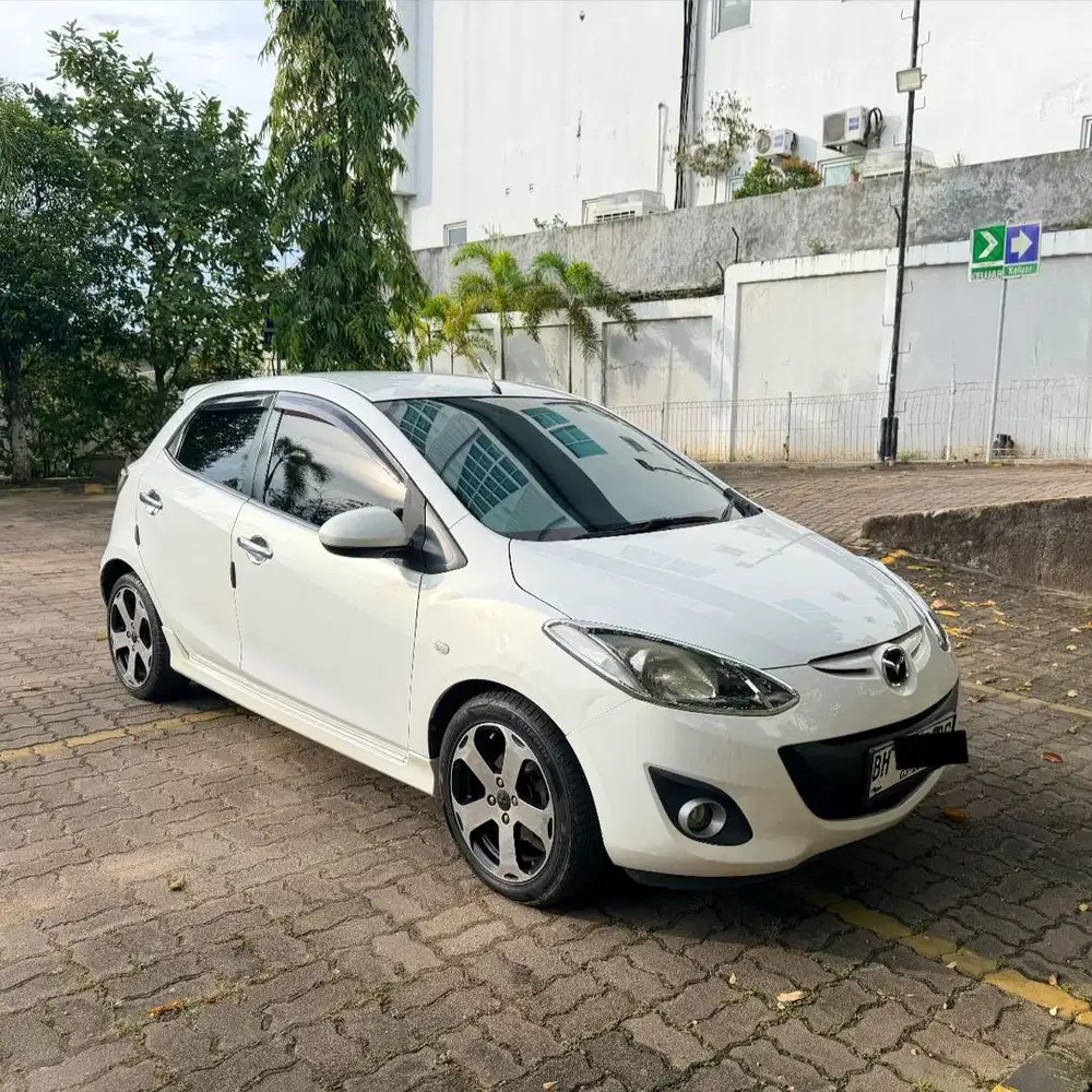 Mazda 2  siapa cepat dia dapat
