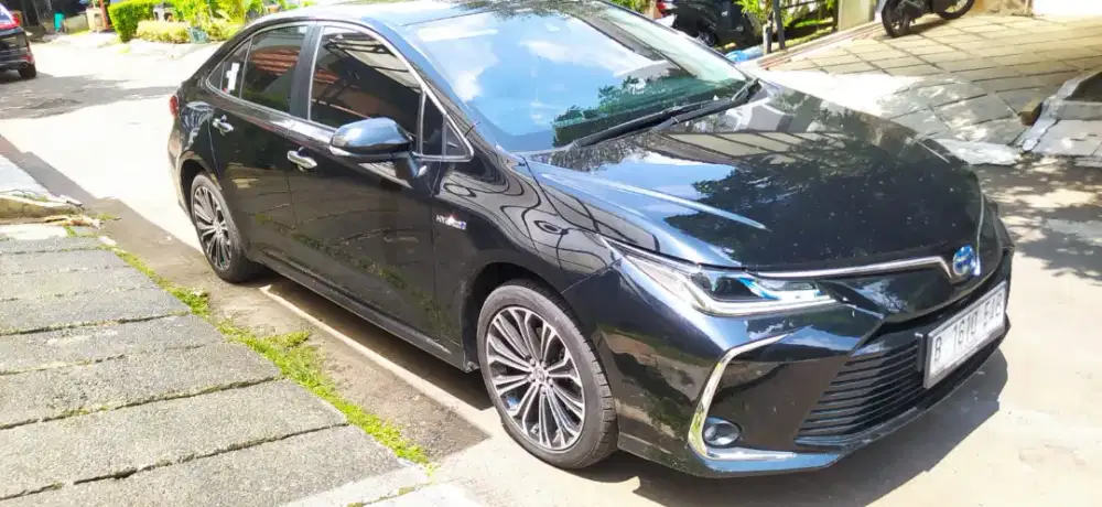 Corolla altis hybrid at 2022
