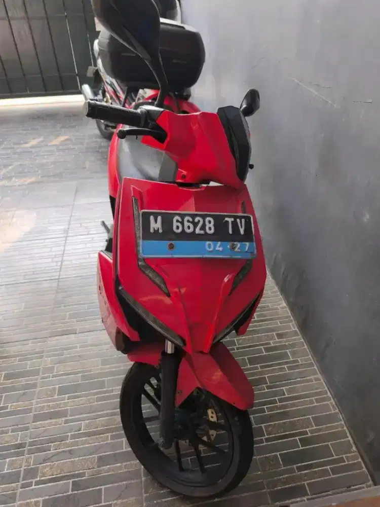 Sepeda Motor Listrik Gesits G1 Tahun 2022