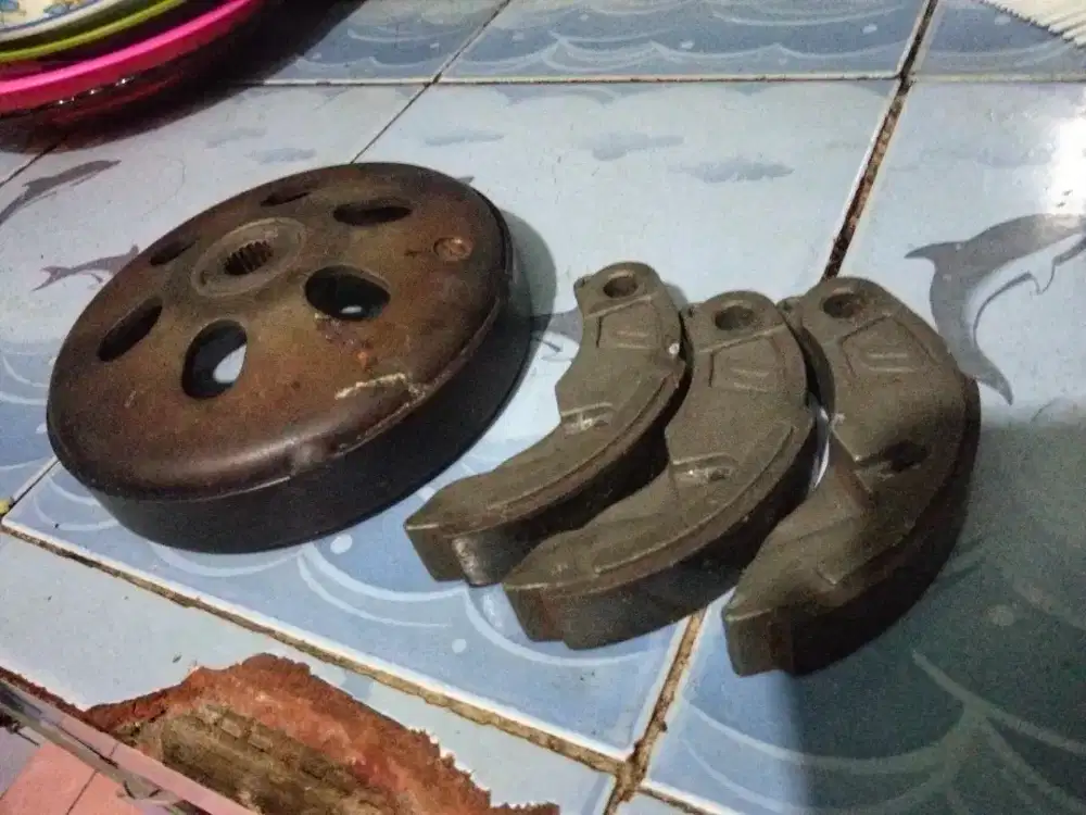 kampas ganda dan mangkok