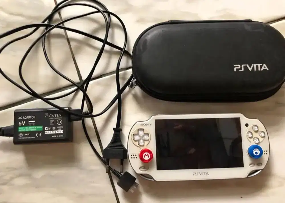 PS VITA FAT PORTABLE WHITE