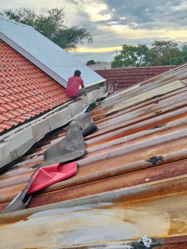 Tukang atap bocor ganti atap rumah dll